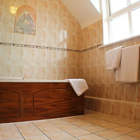 Keanes Of Curraheen, Bar, Restaurant & トラリー