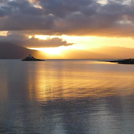 Keanes Of Curraheen, Bar, Restaurant & トラリー