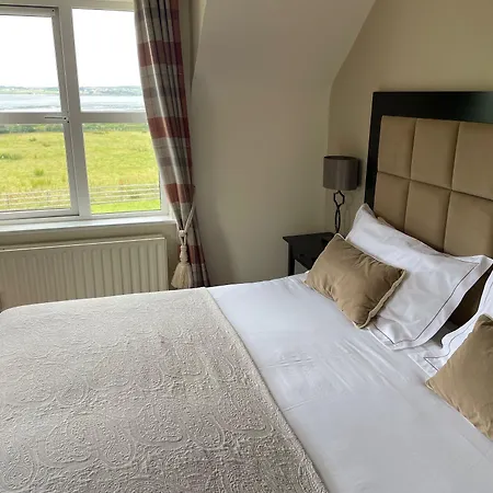 ゲストハウス Keanes Of Curraheen, Bar, Restaurant &